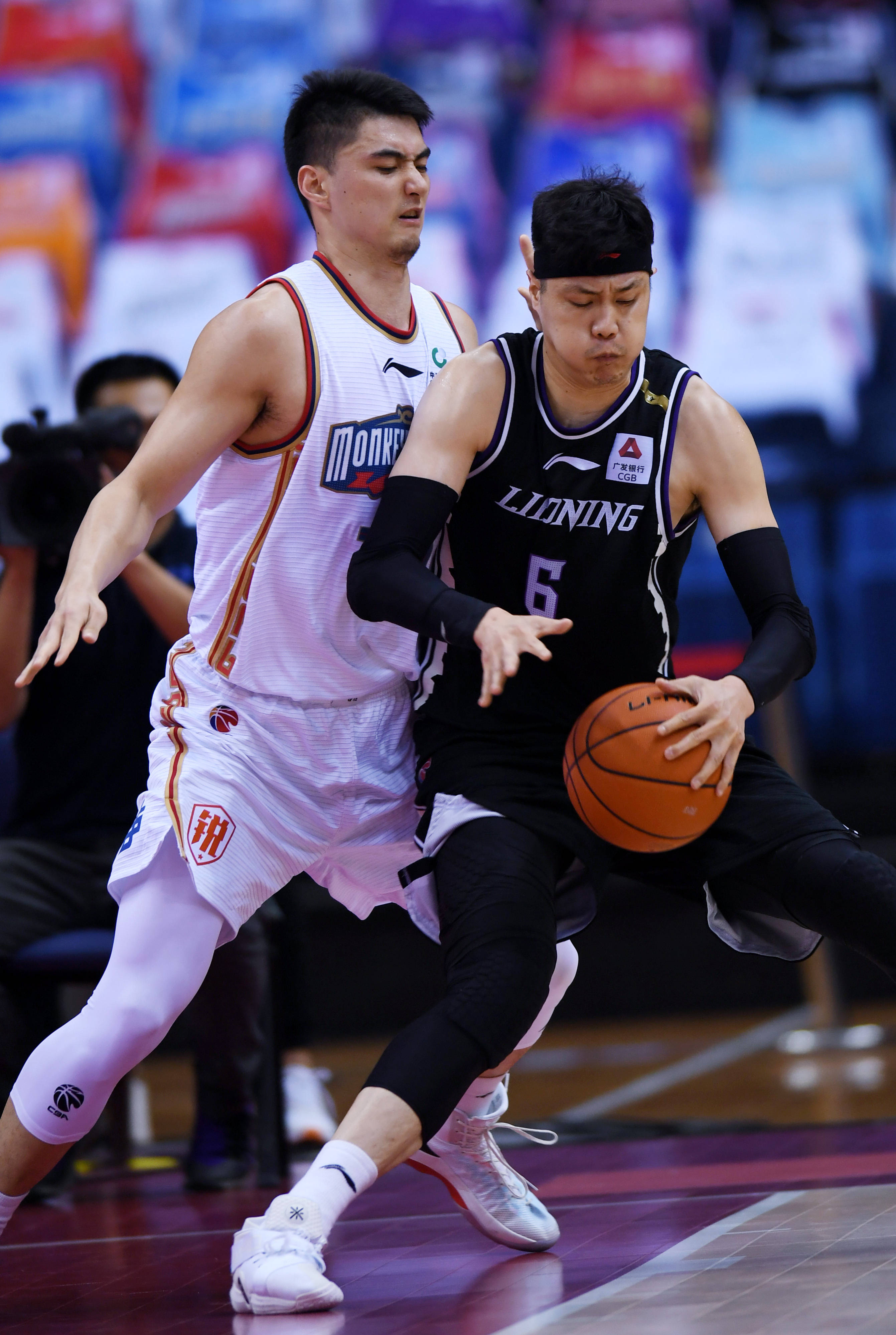 [德甲]战胜门兴 法兰克福迎来三连胜.