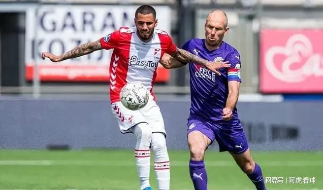 于曼城中场 于曼城中场