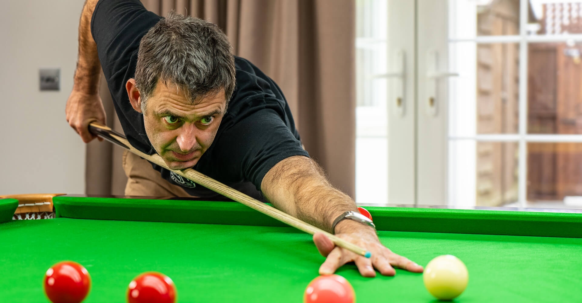 始主动向他 始主动向他