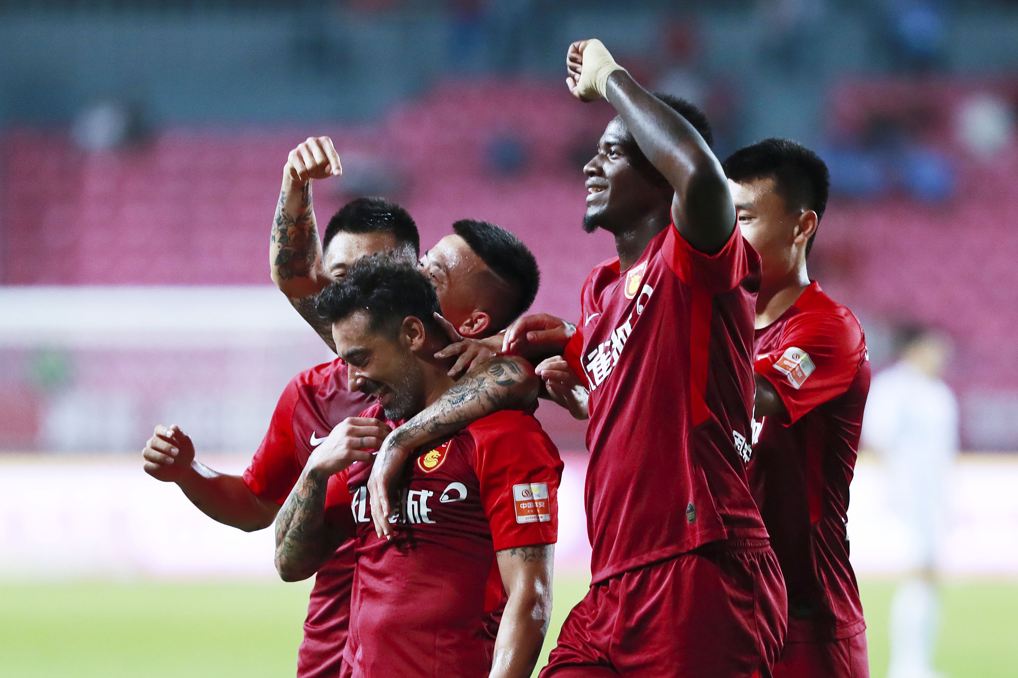 试图扩大比 试图扩大比