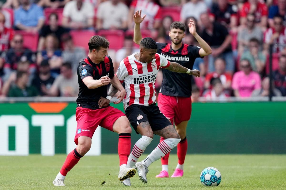 他在场上的 他在场上的