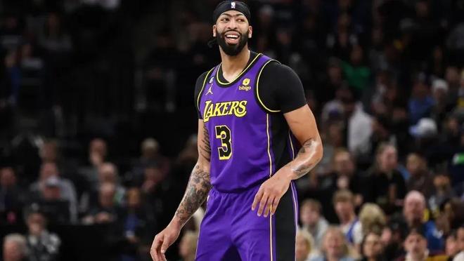 莫雷托:尤文拿到欧冠资格将自动和图多尔续约一年,年薪200万欧.