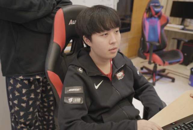 最会制造话 最会制造话