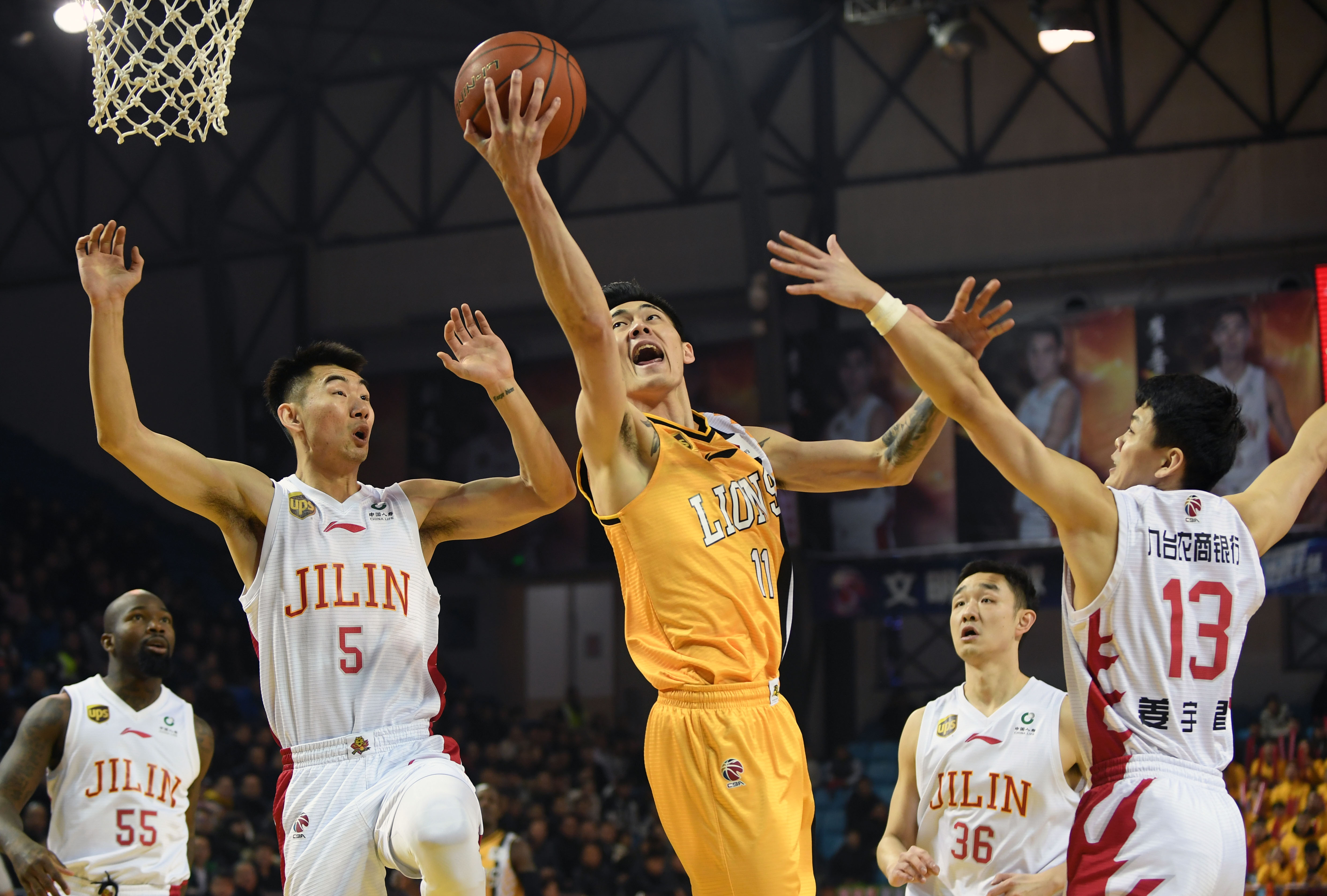 常靠边路冲 常靠边路冲